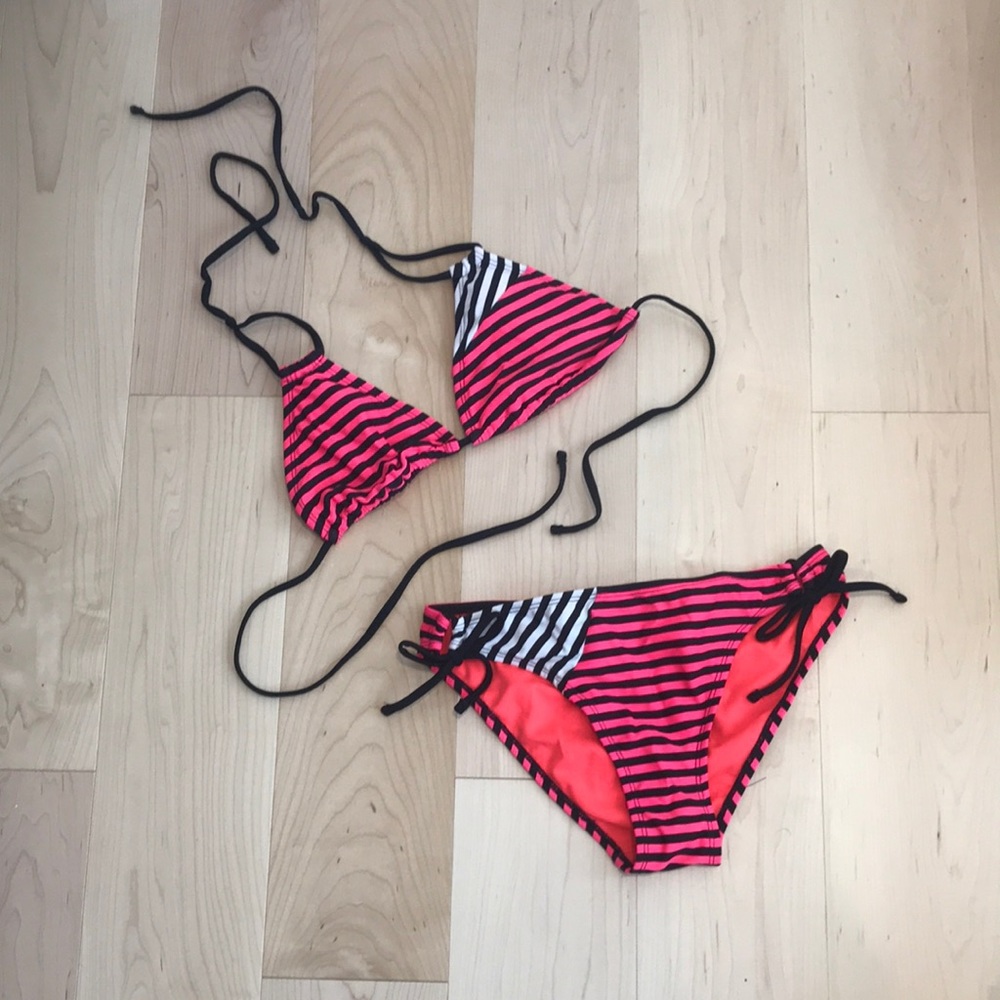 California Waves Like New Bikini